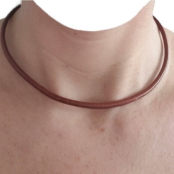 NEW- Mexican-Made Faux Leather Chocker necklace w stainless steel hardware - Picture 2 of 2